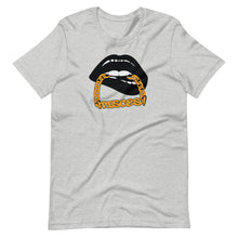 Load image into Gallery viewer, Pisces Zodiac Chain Unisex Tee (Black)
